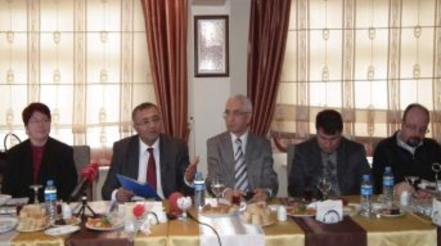 Vali Kenan &Ccedil;ift&ccedil;i: