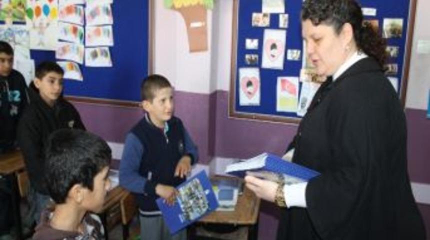 Yenişehir Belediyesi'nden &Ouml;ğrencilere Karne Hediyesi