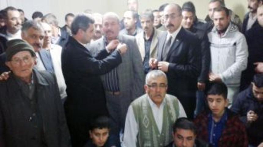 Dsp Şefaatli Eski İl&ccedil;e Başkanı İle 50 Kişilik Bir Grup Mhp&rsquo;ye Ge&ccedil;ti