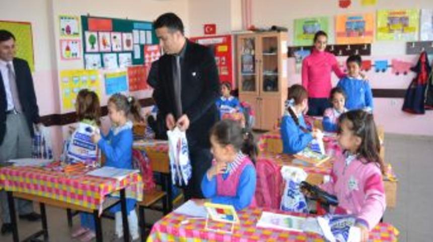 Eskişehir Eğitimciler Derneği 130 &Ouml;ğrenciyi Sevindirdi