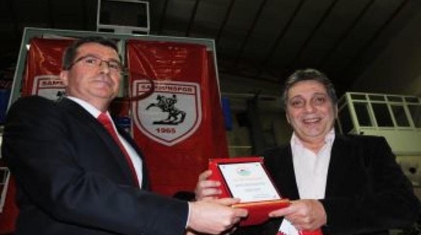 'Futbol Şehitleri' D&uuml;zenlenen Geniş Katılımlı Programla Anıldı