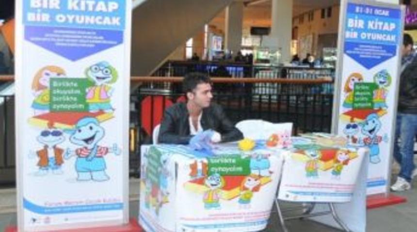 Forum Mersin'den 'bir Kitap Bir Oyuncak' Projesi