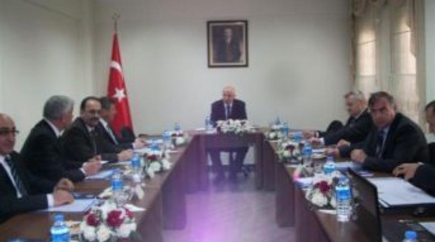 Vali Yılmaz Vilayetler Hizmet Birliği&rsquo;nin Toplantısına Katıldı