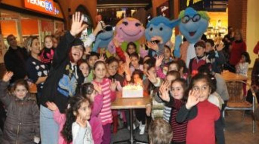 Forum'dan Minik &Ouml;ğrencilere Doğum Partisi