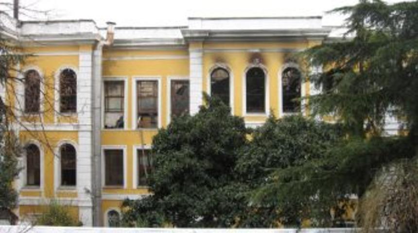 Galatasaray &Uuml;niverstesi'ndeki Hasar G&uuml;n Işığıyla Ortaya &Ccedil;ıktı