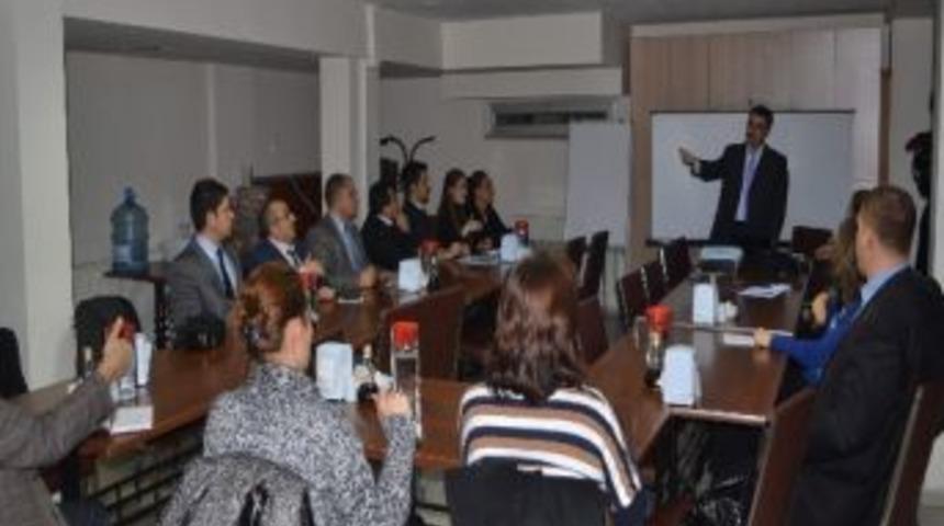 Halk Sağlığı M&uuml;d&uuml;rl&uuml;ğ&uuml; &Ccedil;alışanları İşaret Dili &Ouml;ğreniyor