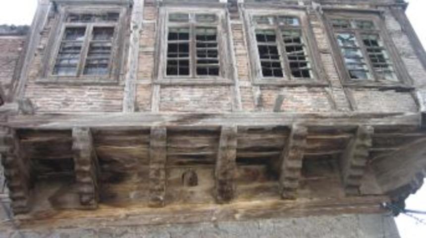 274 Yıllık Tarihi Zırnıklı Vehbi Bey Konağı Artık Yok