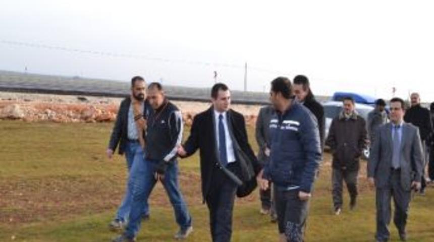 Kaymakam Sezer'den Hilvan Sporlu Futbolculara Moral Desteği