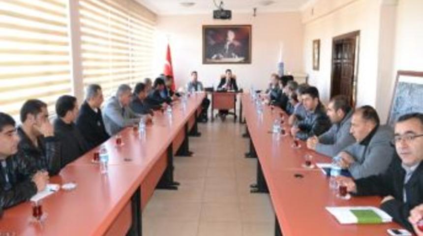 Kaymakam Sezer Hilvan Spor'a Sahip &Ccedil;ıktı