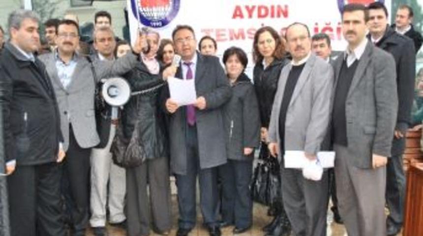 İmzalar Kılık Kıyafet &Ouml;zg&uuml;rl&uuml;ğ&uuml; İ&ccedil;in Atılıyor