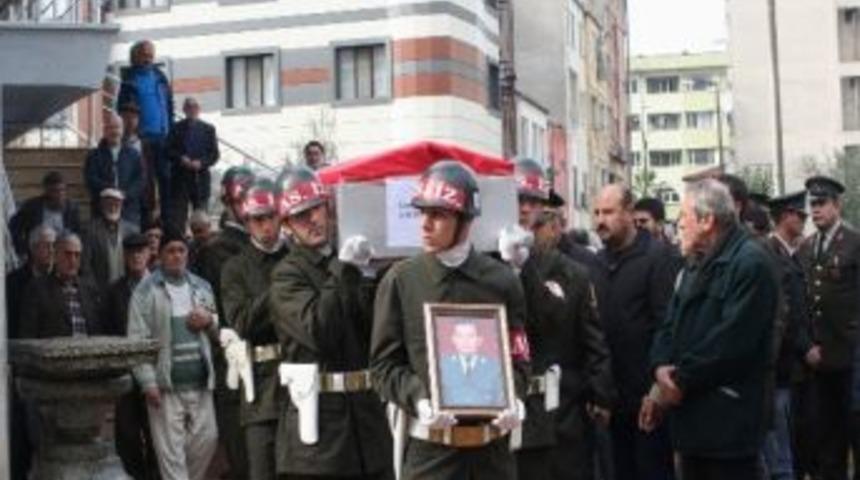 Emekli Binbaşı Son Yolculuğunda Askeri T&ouml;renle Uğurlandı