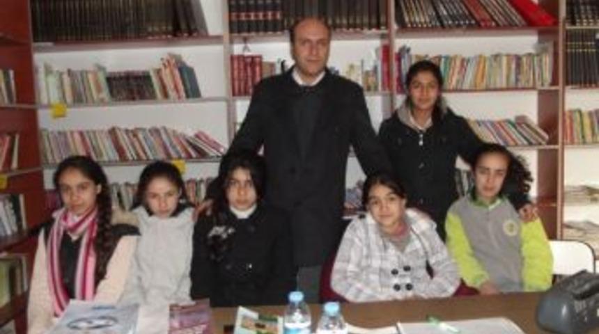 İstanbul'dan Silvan'a Kitap Yardımı