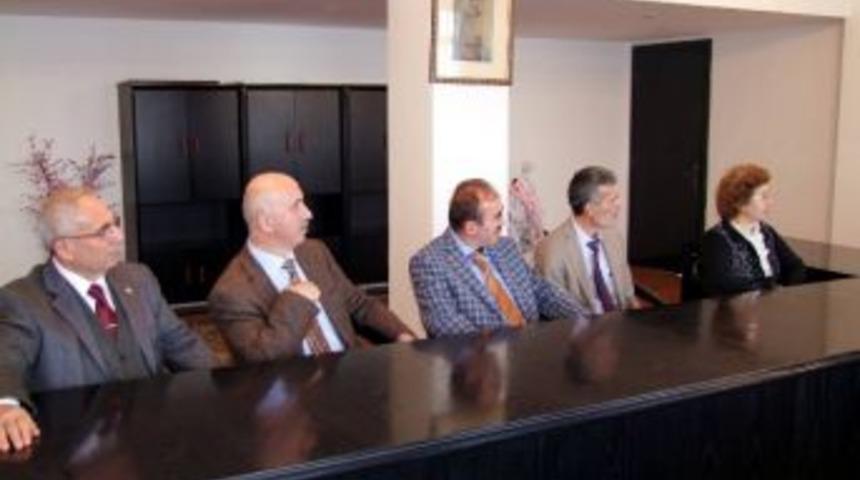 Sempozyuma Rekor Talep