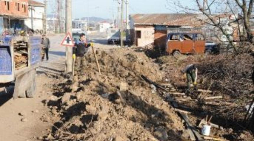 Başiskele'deki Metruk Binalar Yıkıldı