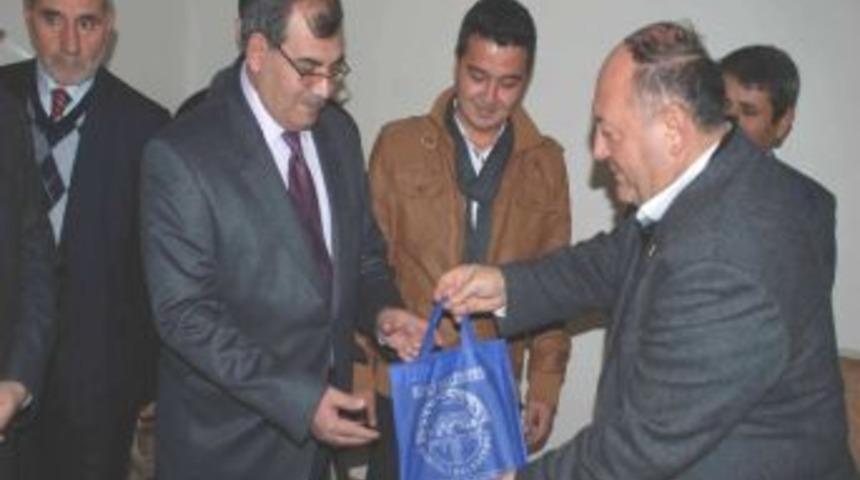 Kadirli Belediyesinden &ldquo;her Eve Bir Kuran&rdquo; Projesi