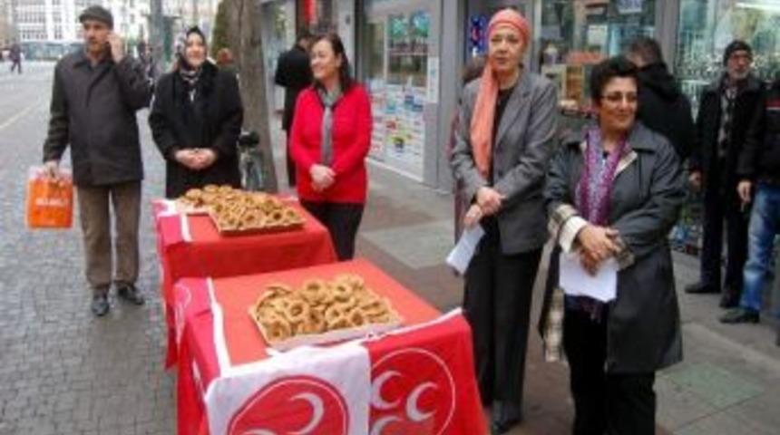 Mhp&rsquo;li Kadınlardan Kandil Simidi