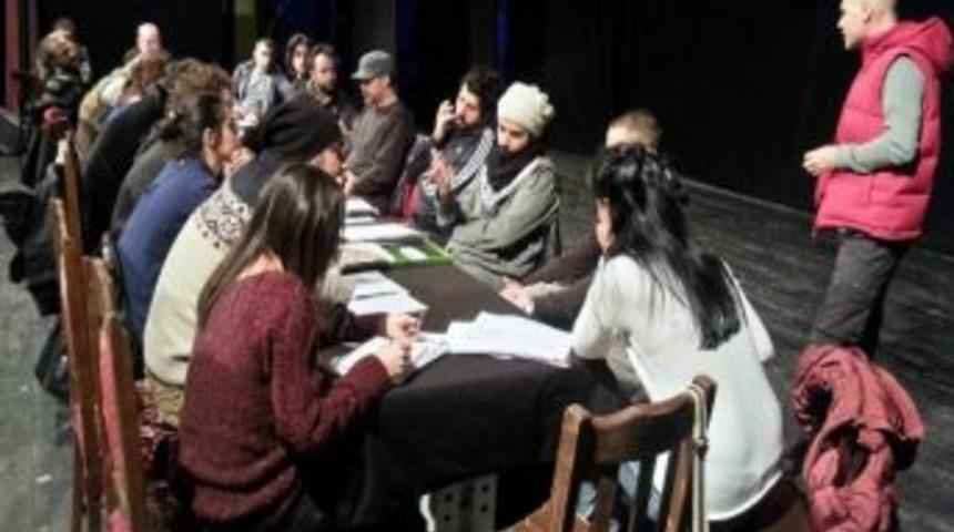 Şehir Tiyatroları &lsquo;&ouml;zg&uuml;rl&uuml;ğ&uuml;n Bedeli&rsquo; Oyununa Hazırlanıyor