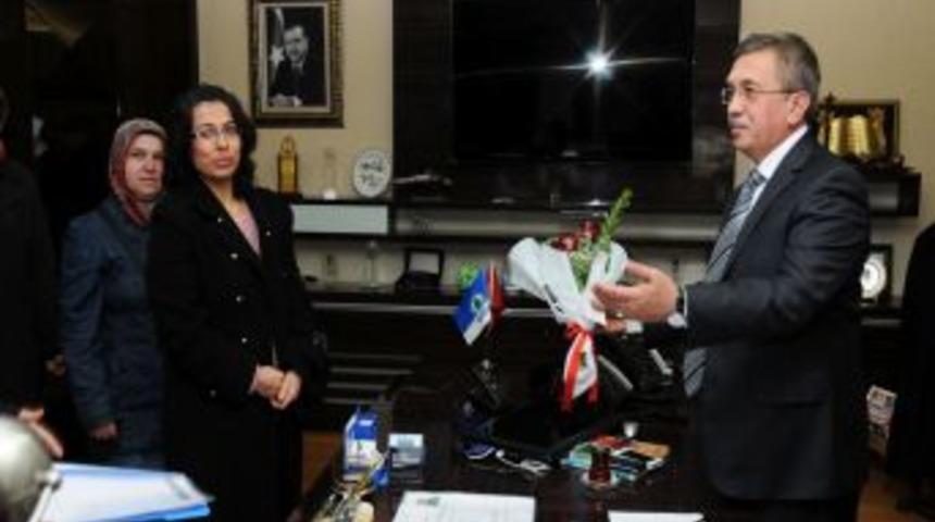 Nezaket Hanımevi &Uuml;yelerinden Başkan &Ccedil;etin&rsquo;e Ziyaret