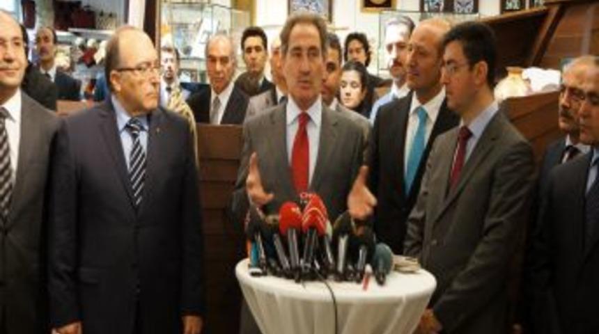 Bakan G&uuml;nay: Galatasaray &Uuml;niversitesi, Aslına Uygun Restore Edilecek