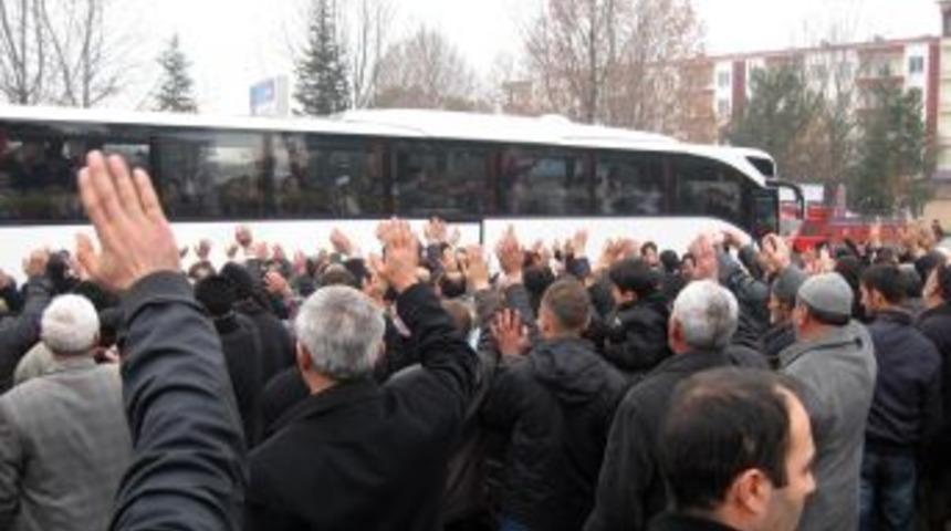 Turhal&rsquo;da 165 Vatandaş Umre I&ccedil;in Kutsal Topraklara Yolcu Edildi