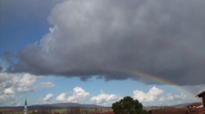 &Ccedil;ifte G&ouml;kkuşağı B&uuml;y&uuml;ledi