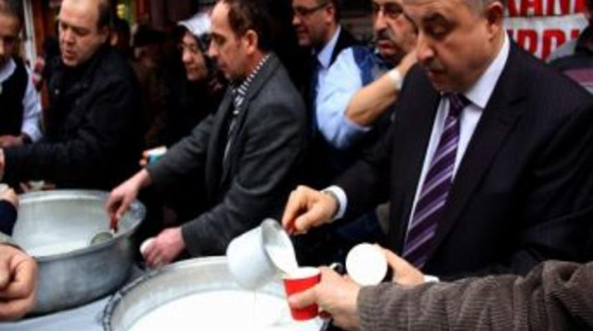 Belediye&rsquo;den 2 Bin 500 Kişiye Sıcak Salep