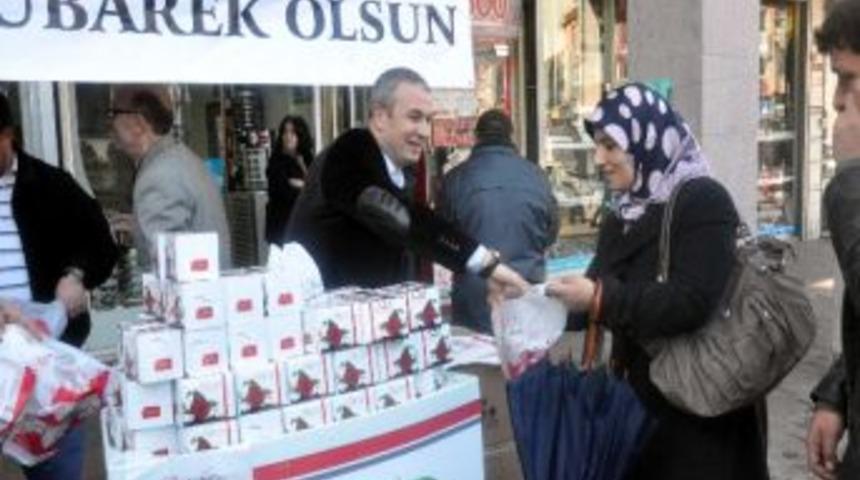 T&uuml;msiad'dan Kandil Simidi