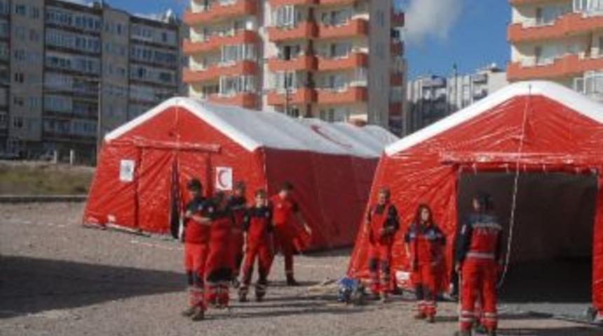 8 Dakikada Sahra Hastanesi Kurdular