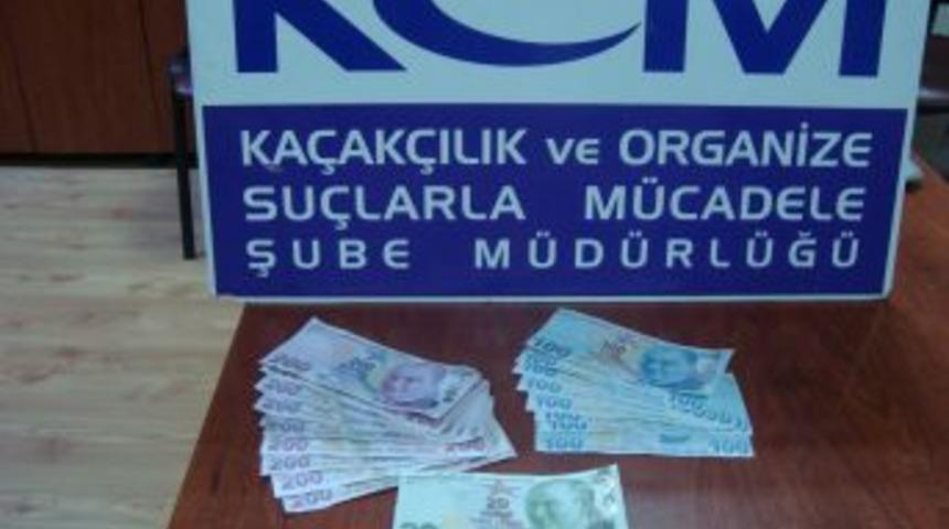 Ayva Satarak Piyasaya Sahte Para S&uuml;rd&uuml;kleri &Ouml;ne S&uuml;r&uuml;len 2 Kişi Yakalandı