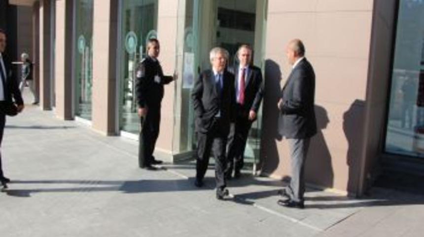 Aziz Yıldırım, Infaz Savcısını Ziyaret Etti