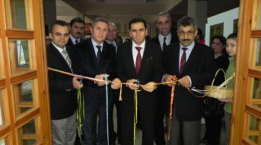 Ağa&ccedil; Oyma, Web Tasarımcılığı Ve Fotoğraf Sergisi A&ccedil;ıldı