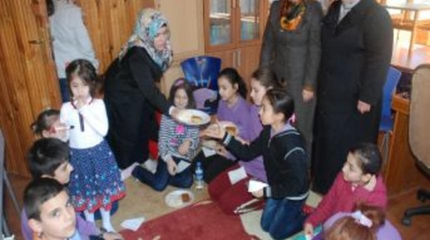 &Ouml;ğrencilere 'mevlit' Pilavı