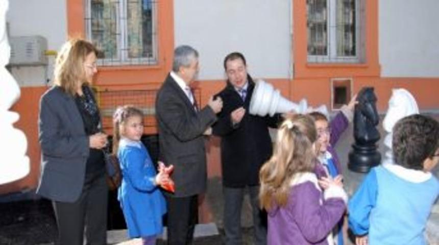 Uşak Belediyesi&rsquo;den Eğitime Destek