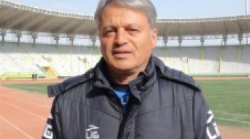 2 oyuncu imza aşamasında