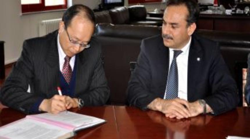 İzzet Baysal &Uuml;niversitesi Tayvan&rsquo;la &Ouml;ğrenci Değişimi Protokol&uuml; Imzaladı