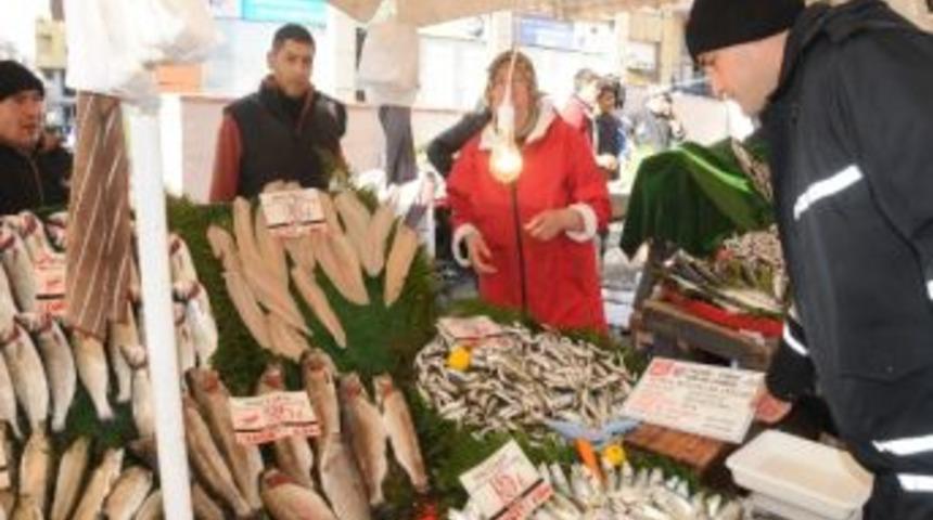 &Ccedil;orlu Belediyesinden Pazar Yerlerinde Kimlik Kartı Uygulaması Getirildi