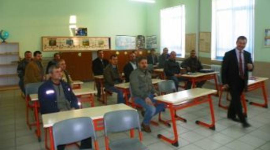 Umurbey&rsquo;de baba destek eğitimi