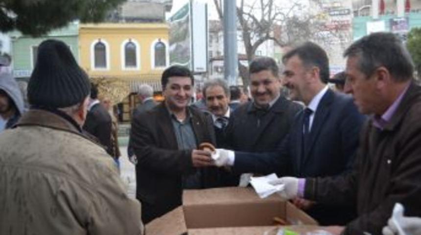 Refik Yılmaz&rsquo;dan simitli Mevlid kandili kutlaması