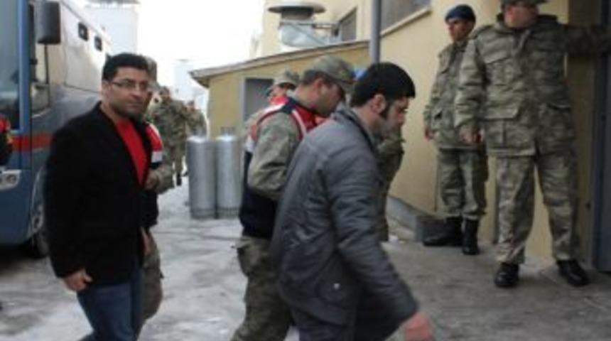 Van&rsquo;daki Kck Davasının &Uuml;&ccedil;&uuml;nc&uuml; G&uuml;n&uuml;