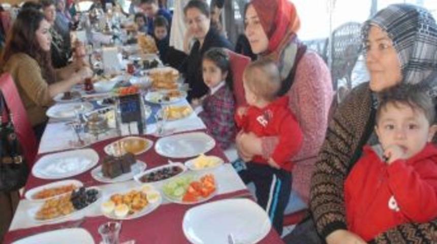 Fethiyeli Anneler Sertifikalı Oldu