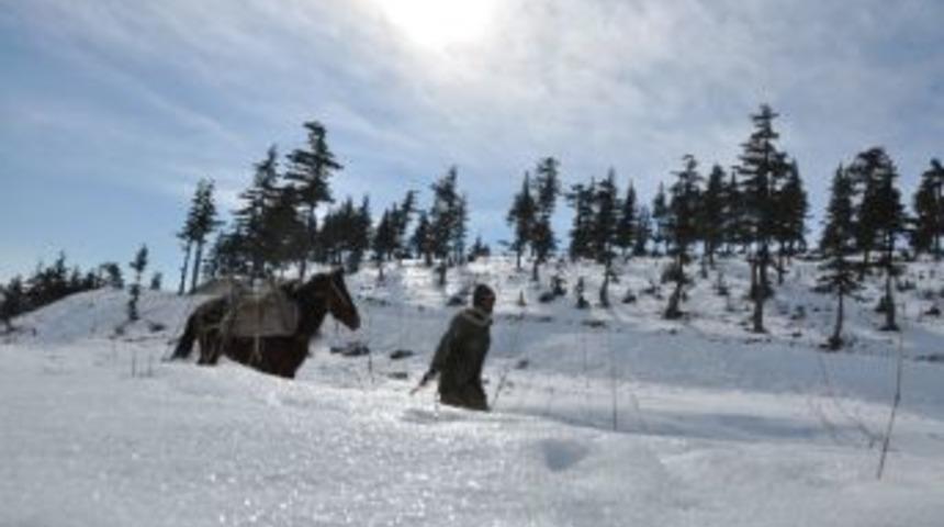 Karda Zorlu Yolculuk
