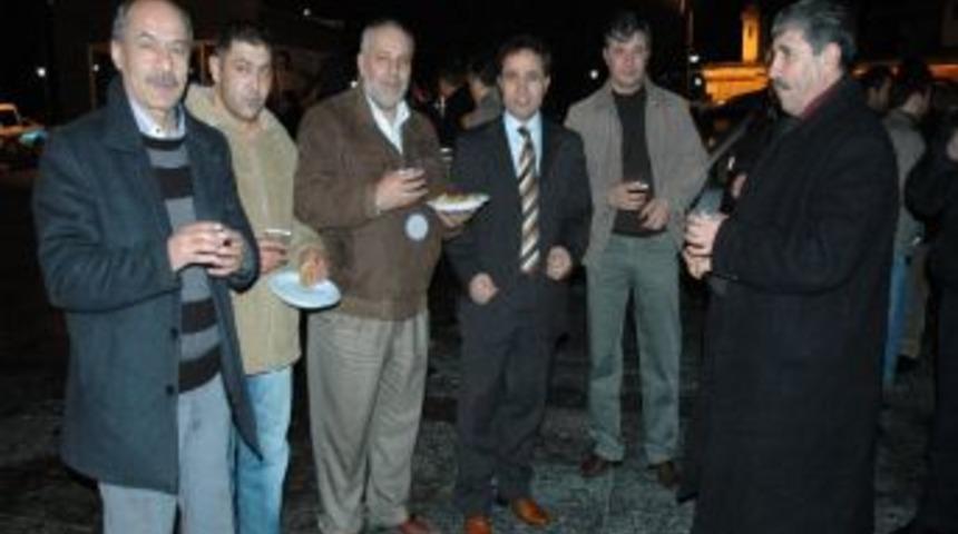 Emniyet M&uuml;d&uuml;r&uuml;nden Polislere Kandil Simidi Ve &Ccedil;ay