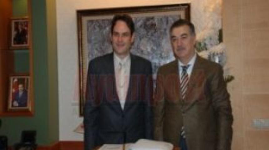 Makedonya B&uuml;y&uuml;kel&ccedil;isi Vali Al&rsquo;ı ziyaret etti