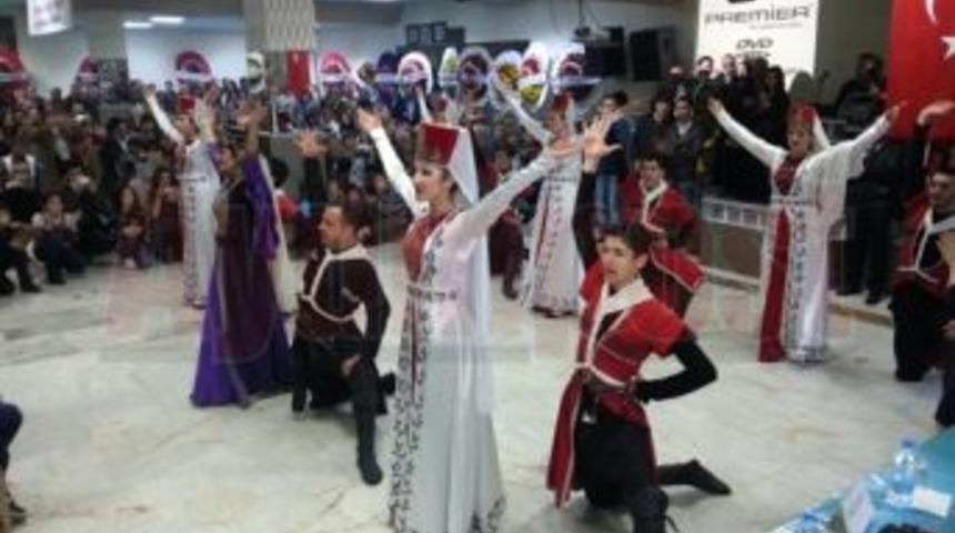 Aydın Kafkas K&uuml;lt&uuml;r Derneği'nden muhteşem ş&ouml;len