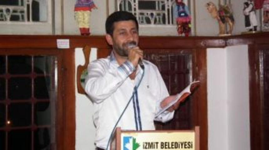 İzmitliler Şiiri Dinletilerine İlgi G&ouml;steriyor