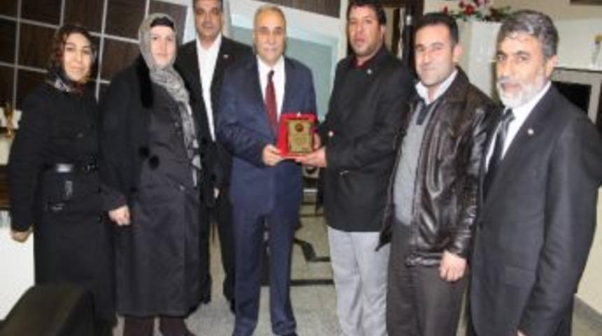 Fakıbaba&rsquo;ya İlk Tebrik Ziyareti Gap Huzura Doğru Derneği'nden