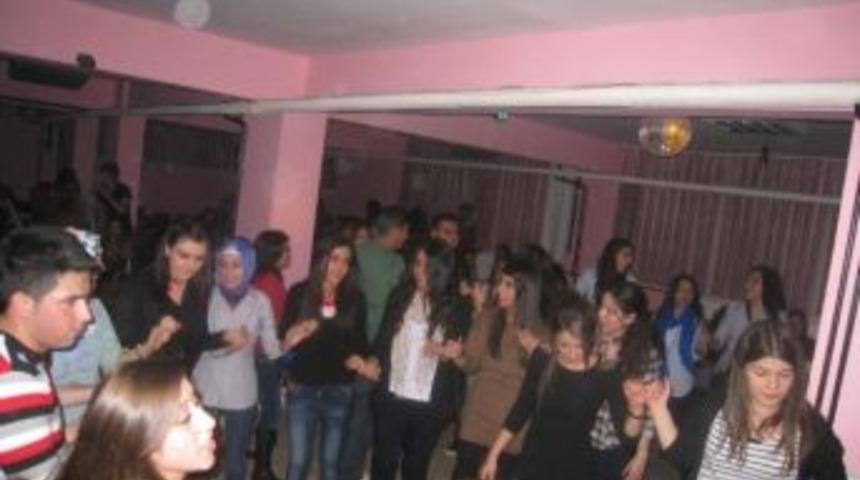 Hisarcık Myo&rsquo;da D&ouml;nem Sonu M&uuml;zik-eğlence Gecesi