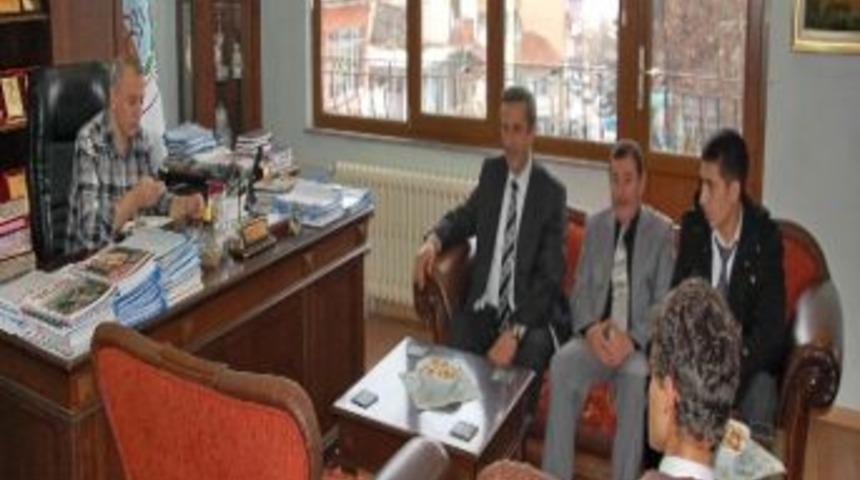 Eğitimcilerden Başkana Teşekk&uuml;r Ziyareti