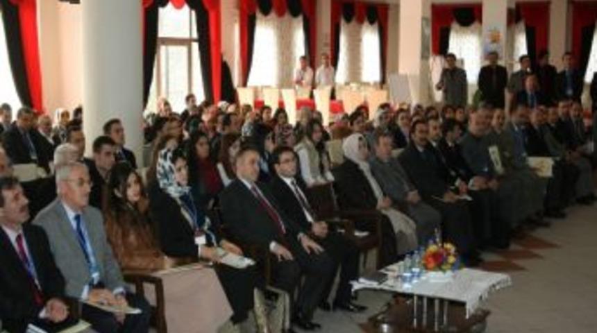 Rize&rsquo;de Eğitim Değerlendirme Ve &Ouml;z&uuml;rl&uuml;l&uuml;k Konulu &Ccedil;alıştay Yapıldı