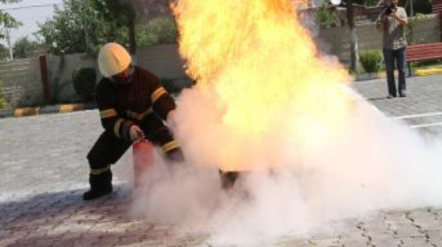 Bismil&rsquo;de Bir Yıl İ&ccedil;inde 271 Yangın Meydana Geldi